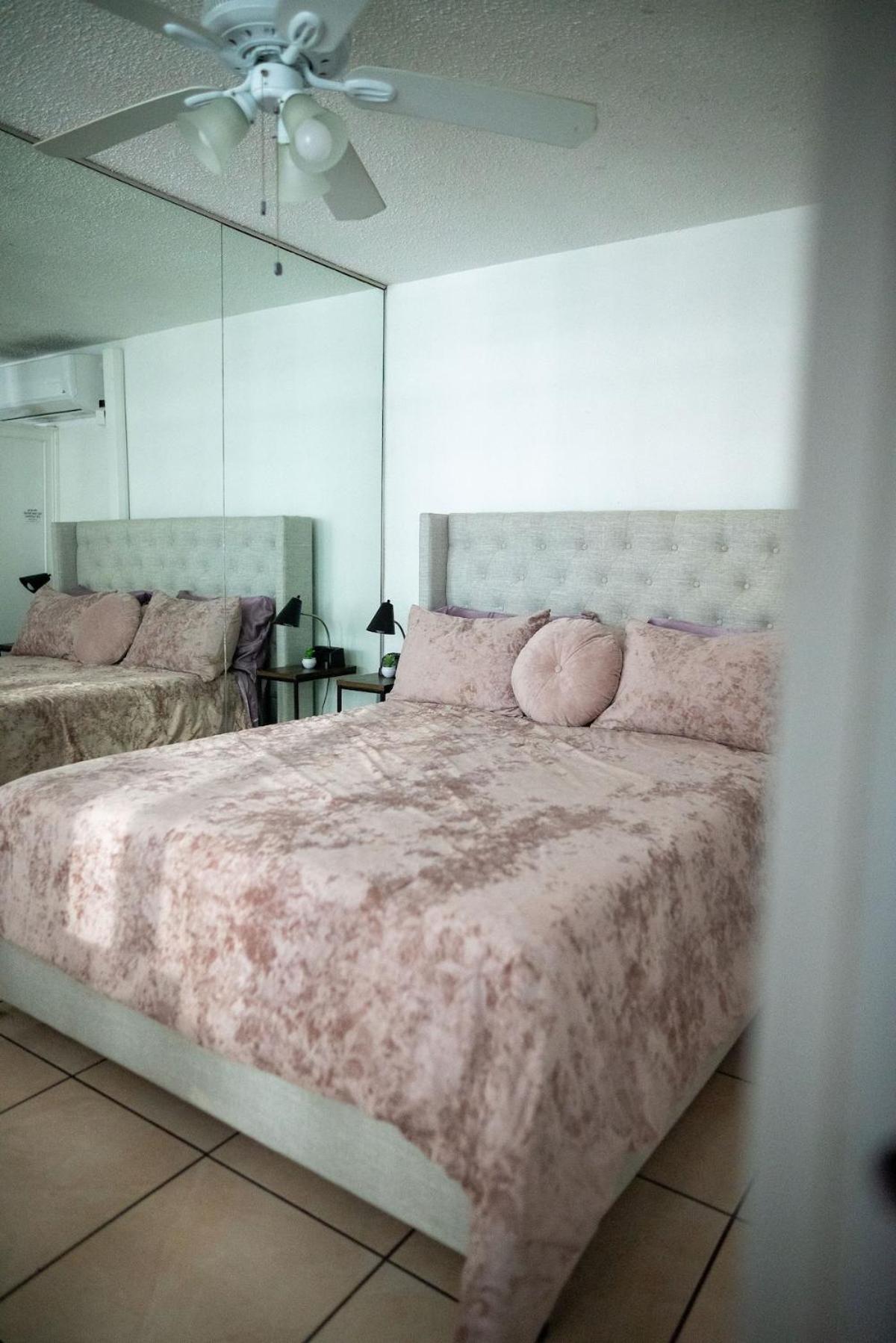 Steps From Foxwoods- Beachfront Retreat With Pools San Juan Bagian luar foto
