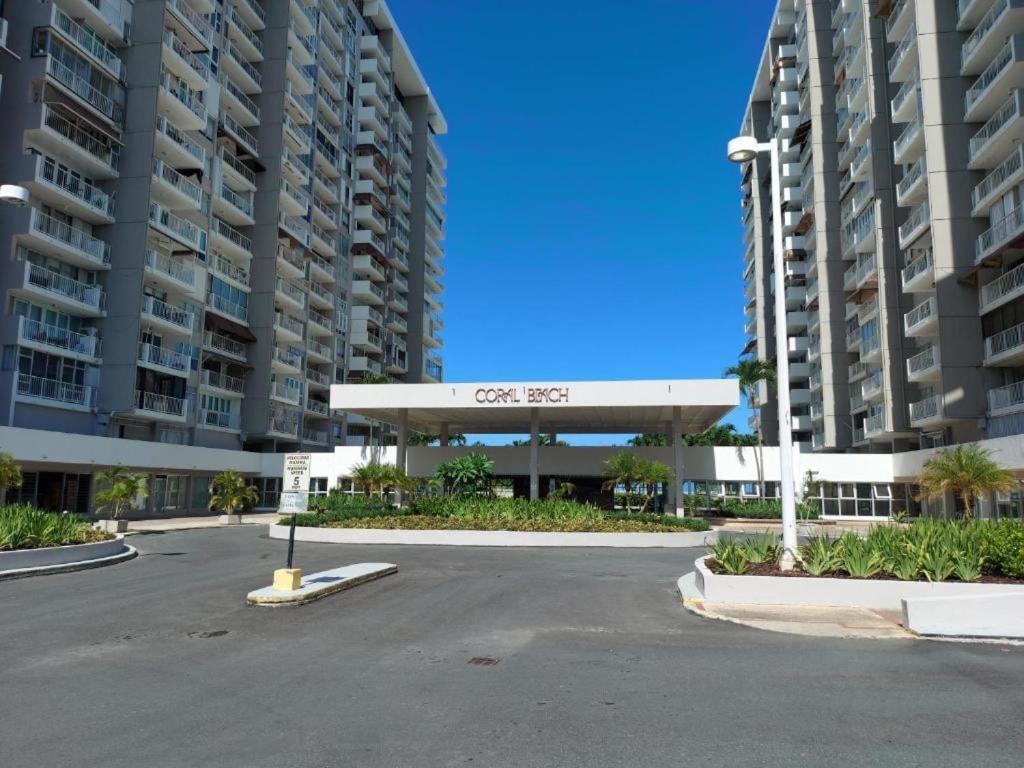 Steps From Foxwoods- Beachfront Retreat With Pools San Juan Bagian luar foto